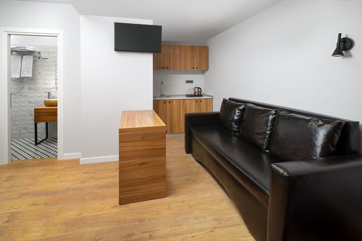 Room 15 of 48