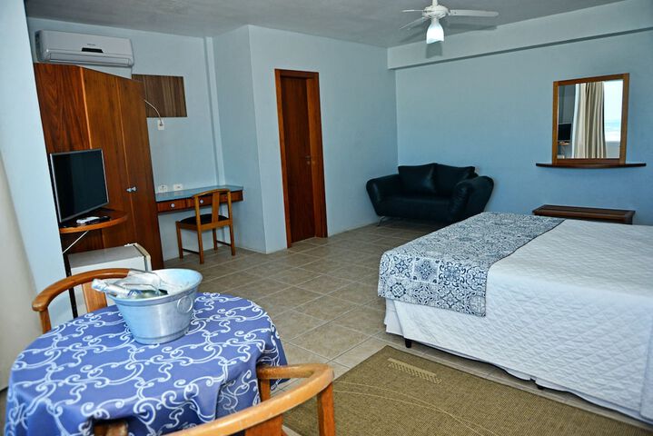 Room 18 of 50