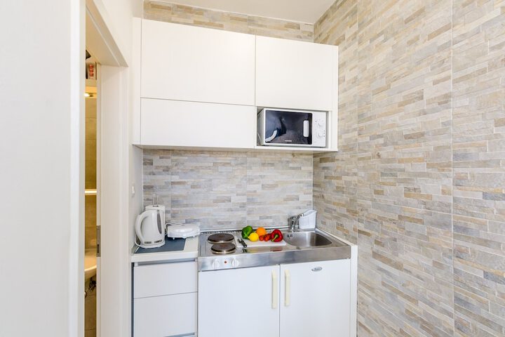 Miracle Apartments