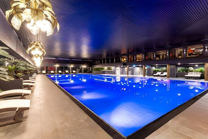 Pool 41 of 94