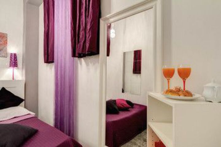 Room 128 of 330