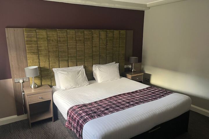 Room 25 of 93