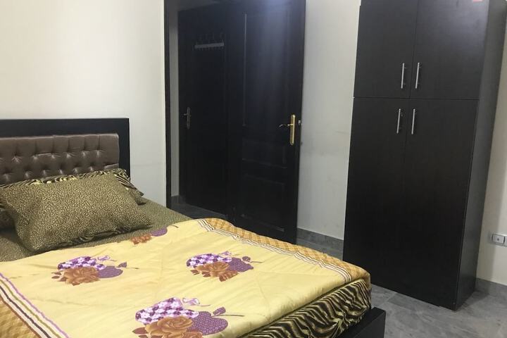 Room 4 of 15