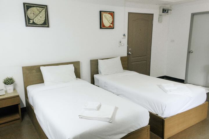 Room 8 of 45