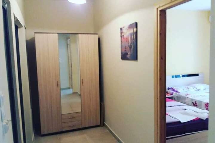 Room 9 of 29