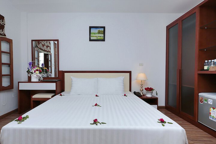 Room 28 of 61