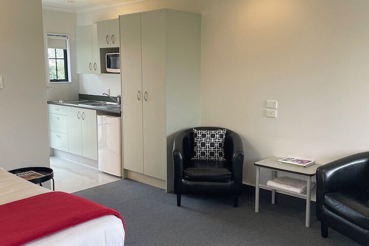 Room 11 of 36