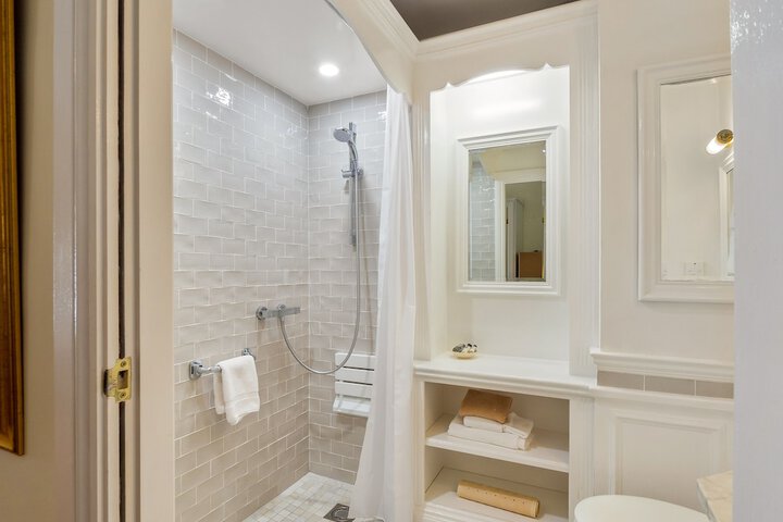 Clean Restrooms