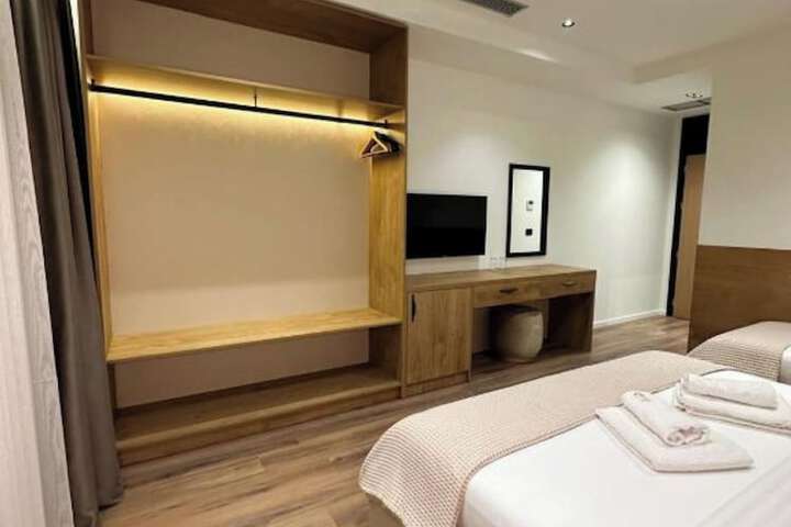 Room 14 of 52