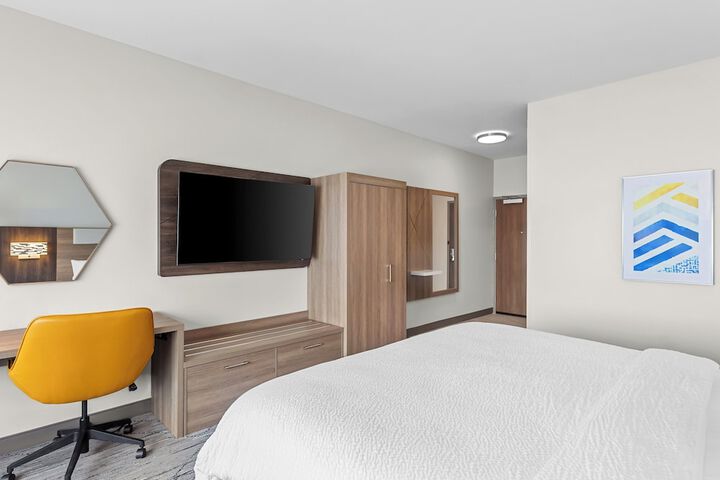 Room 19 of 40