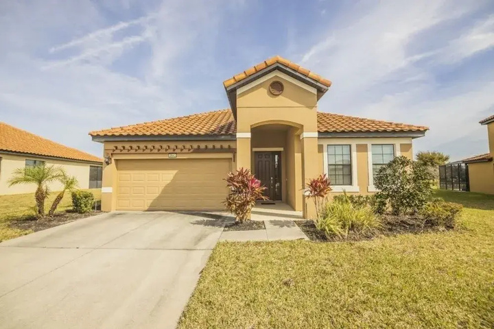Photo of Beautiful Providence Resort Pool 4 Bedroom Home