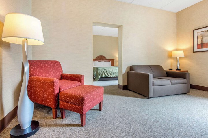 Room 19 of 39