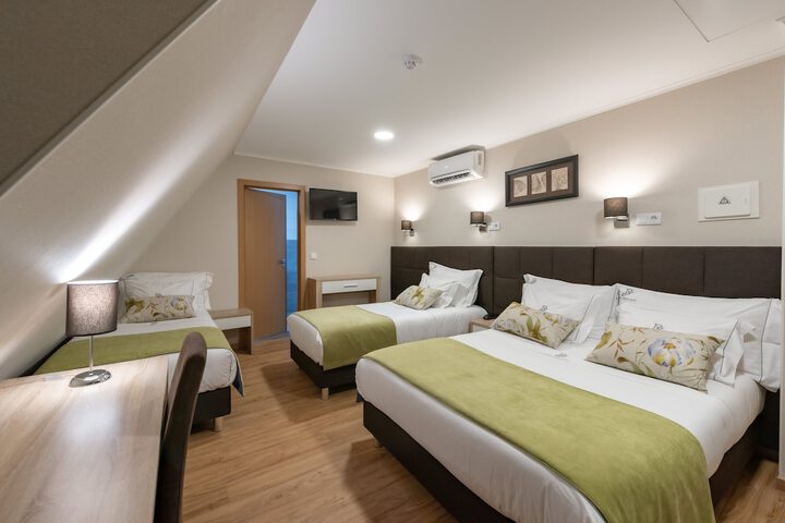 Room 54 of 79