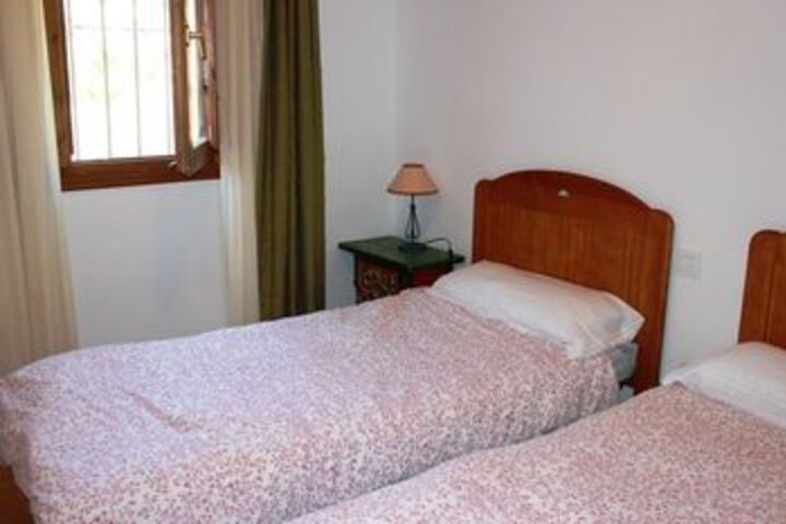 Room 5 of 13