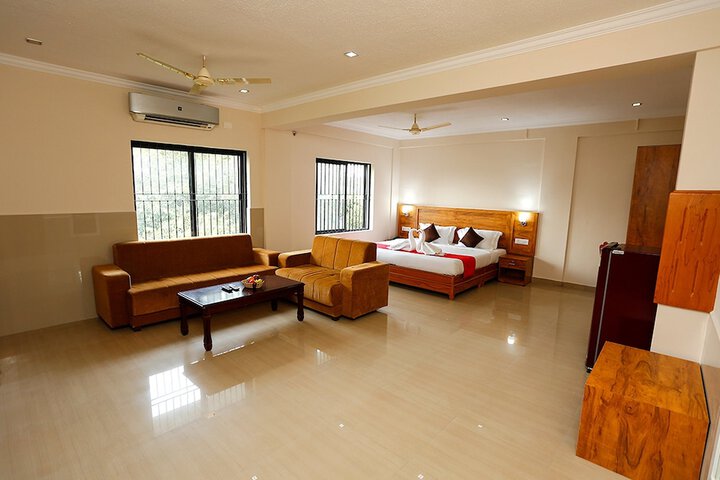 Room 9 of 63