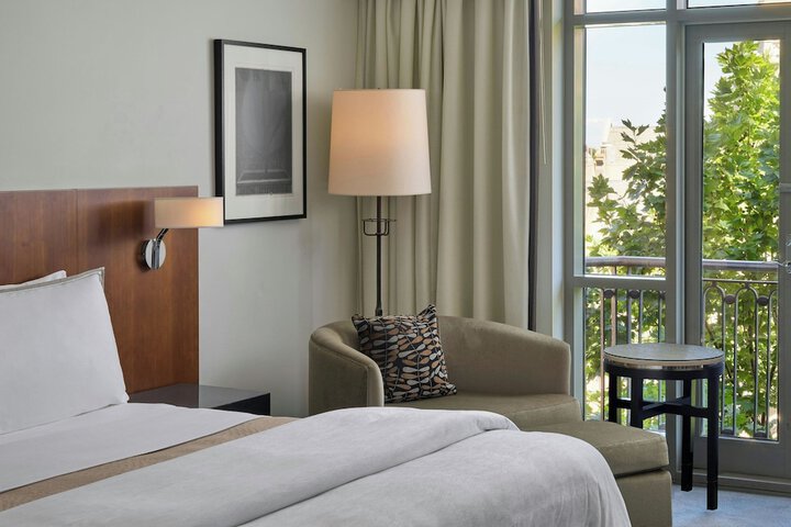 Room 25 of 88