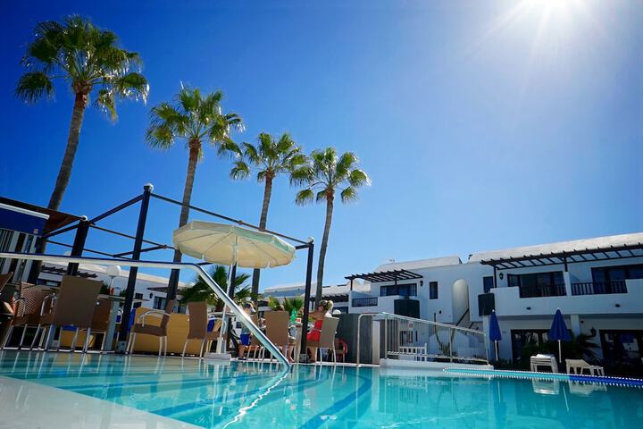 Pool Hotel
