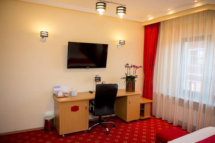 Room 29 of 42