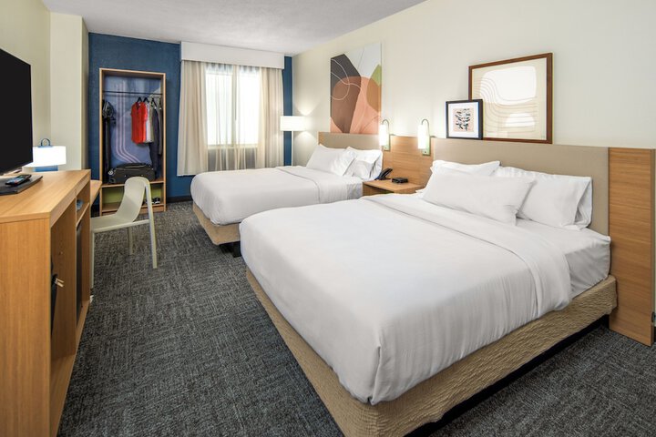 2 Queen Beds Accessible (8 of 11)