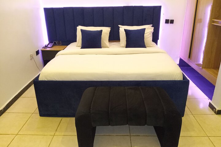 OVIC Hotel