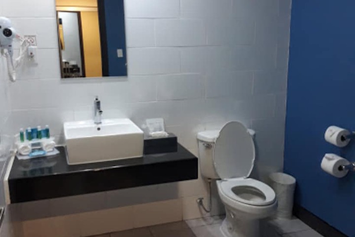 Room 15 of 24