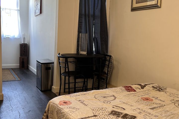 Room 24 of 32