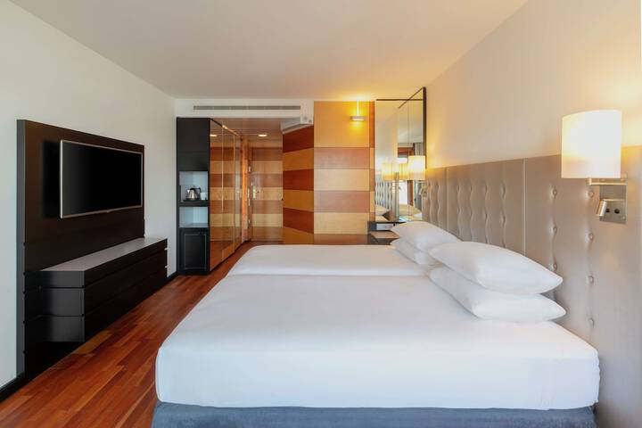 Room 39 of 167