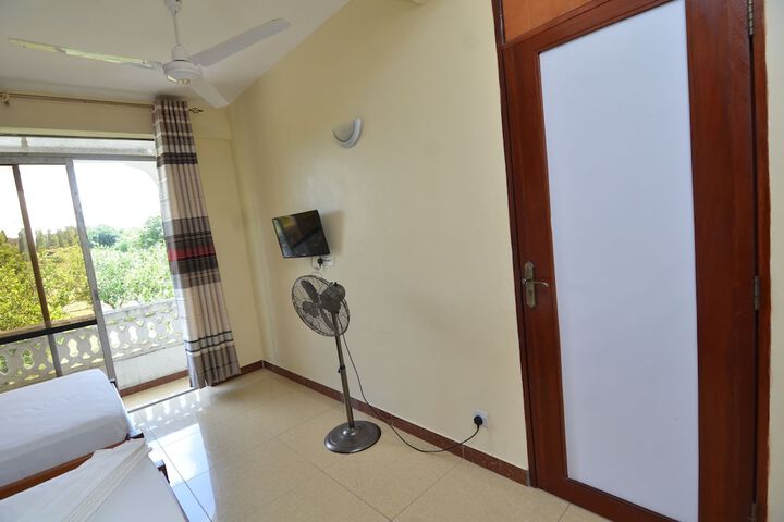 Room 17 of 41