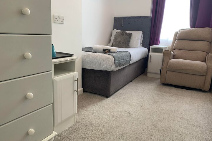 Room 2 of 125