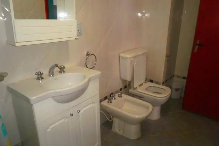 Room 8 of 15