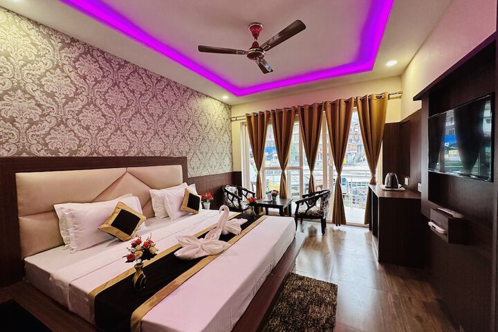 Room 15 of 25
