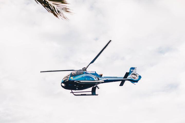Helicopter/plane tours