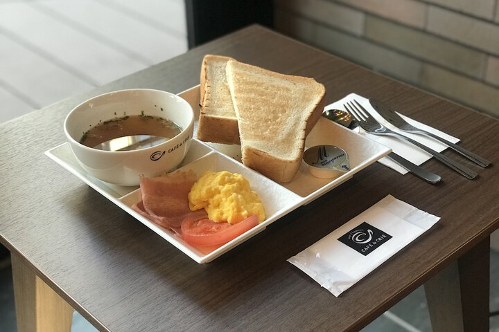 Breakfast/Coffee Service 36 of 43