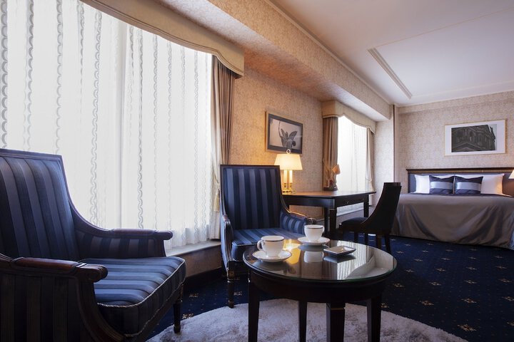 Room 19 of 190
