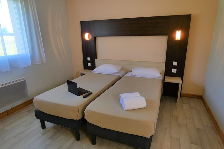 Room 3 of 35