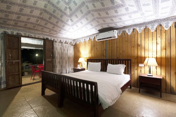 Room 4 of 38