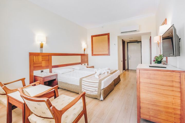 Room 15 of 81
