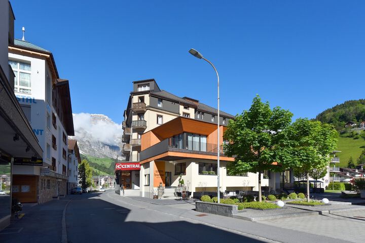Hotel 96 of 103
