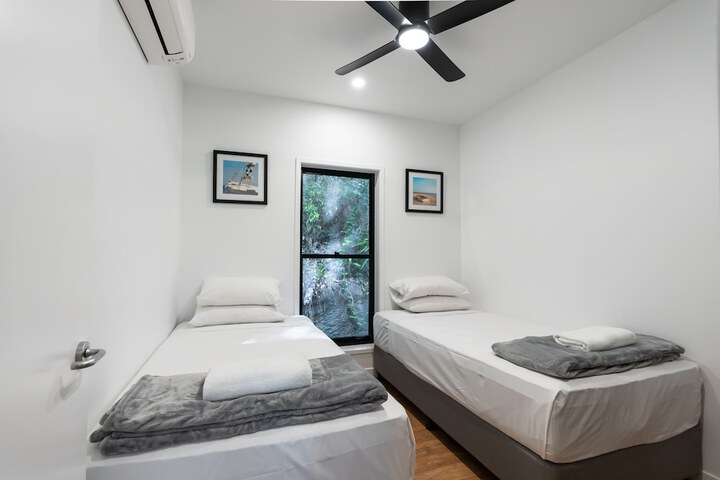 Room 8 of 63
