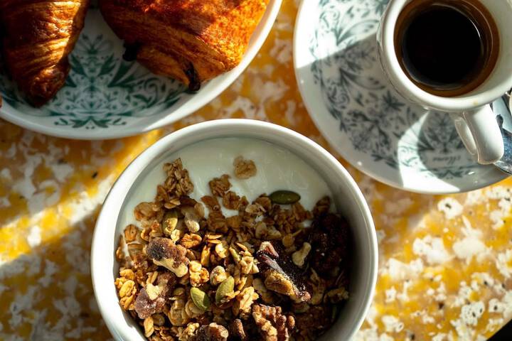 Breakfast/Coffee Service 104 of 225
