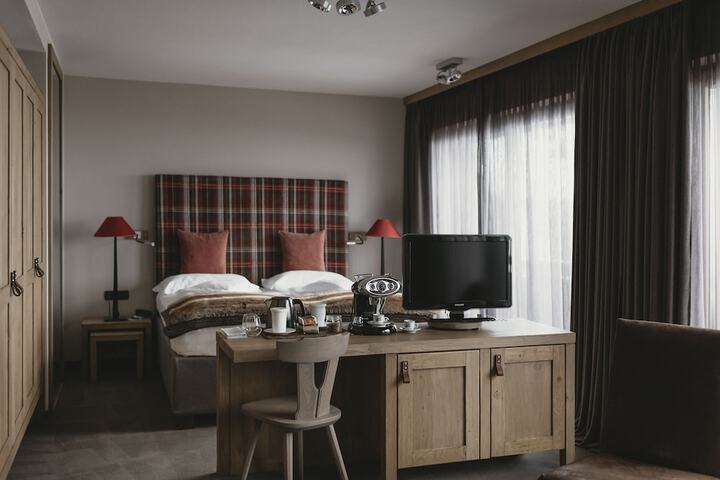 Room 8 of 78