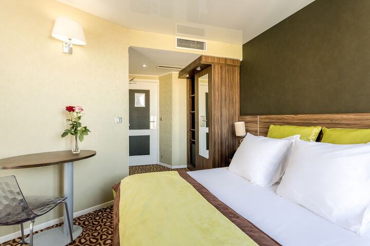 Room 34 of 56