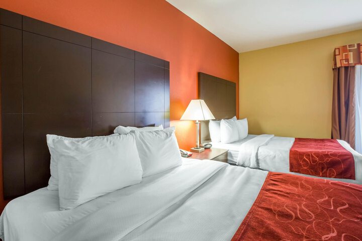 1 King Bed Suite (4 of 11)