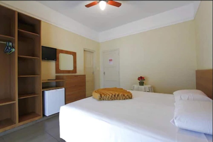 Room 9 of 49
