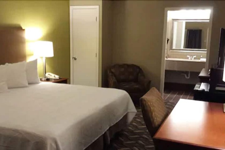 Standard | King Bed (2 of 7)