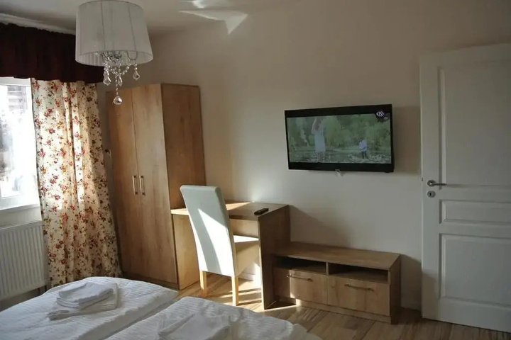 Room 2 of 12