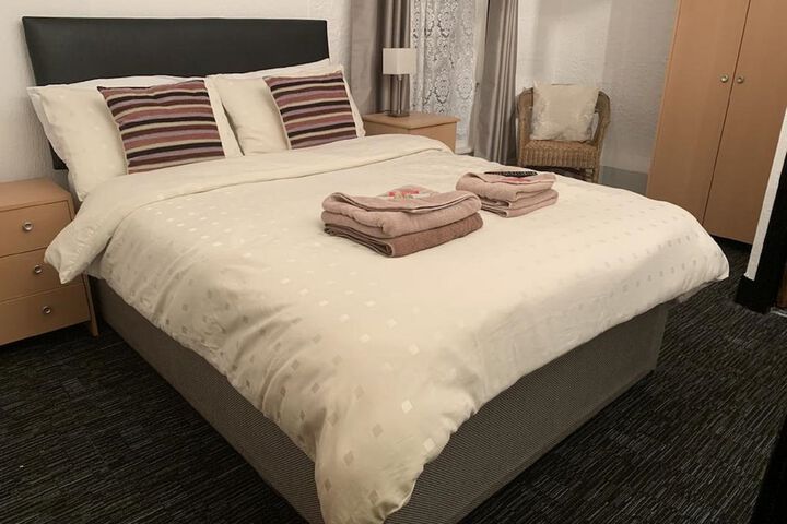 Room 9 of 26