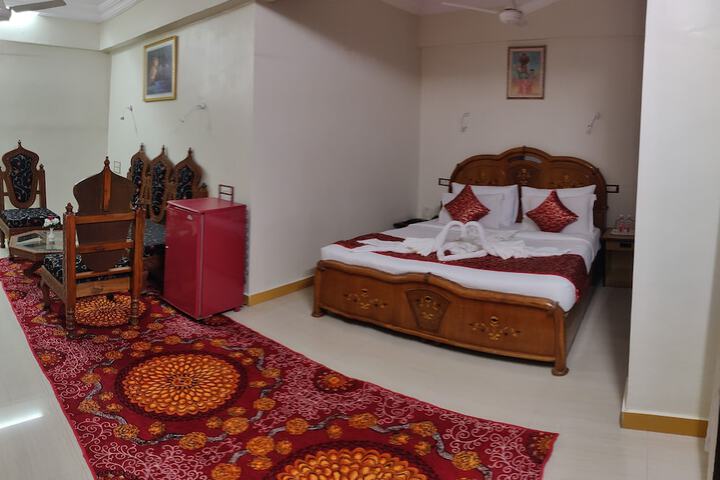 Room 43 of 103