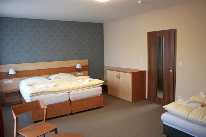 Room 5 of 70