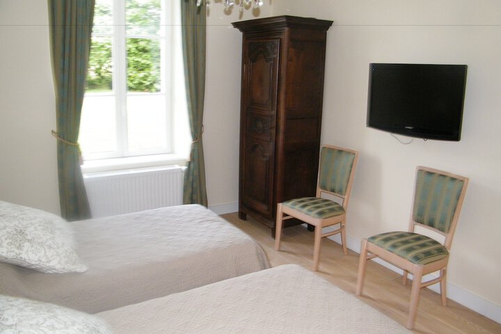 Room 5 of 60